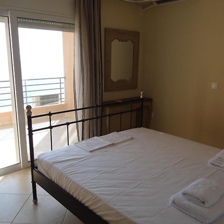 Aperanto House Paralia Loutsas Zimmer foto
