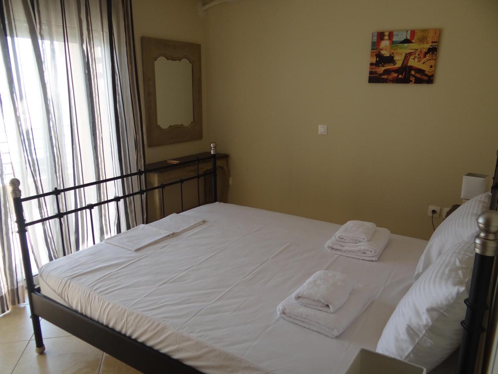 Aperanto House Paralia Loutsas Zimmer foto