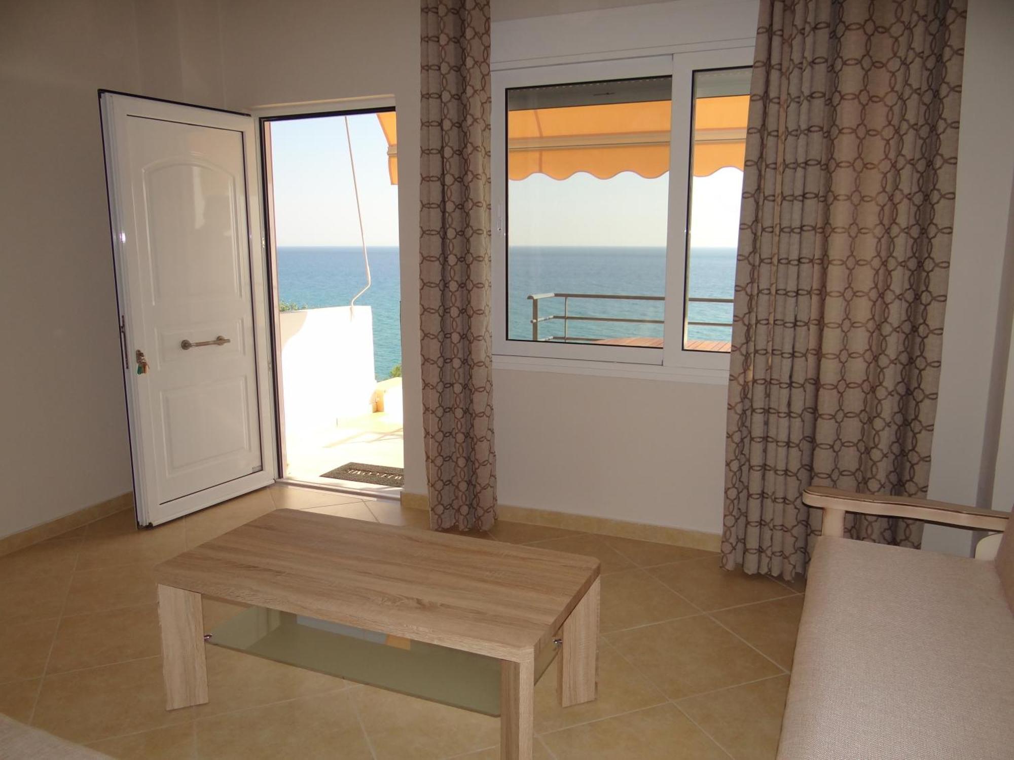 Aperanto House Paralia Loutsas Zimmer foto