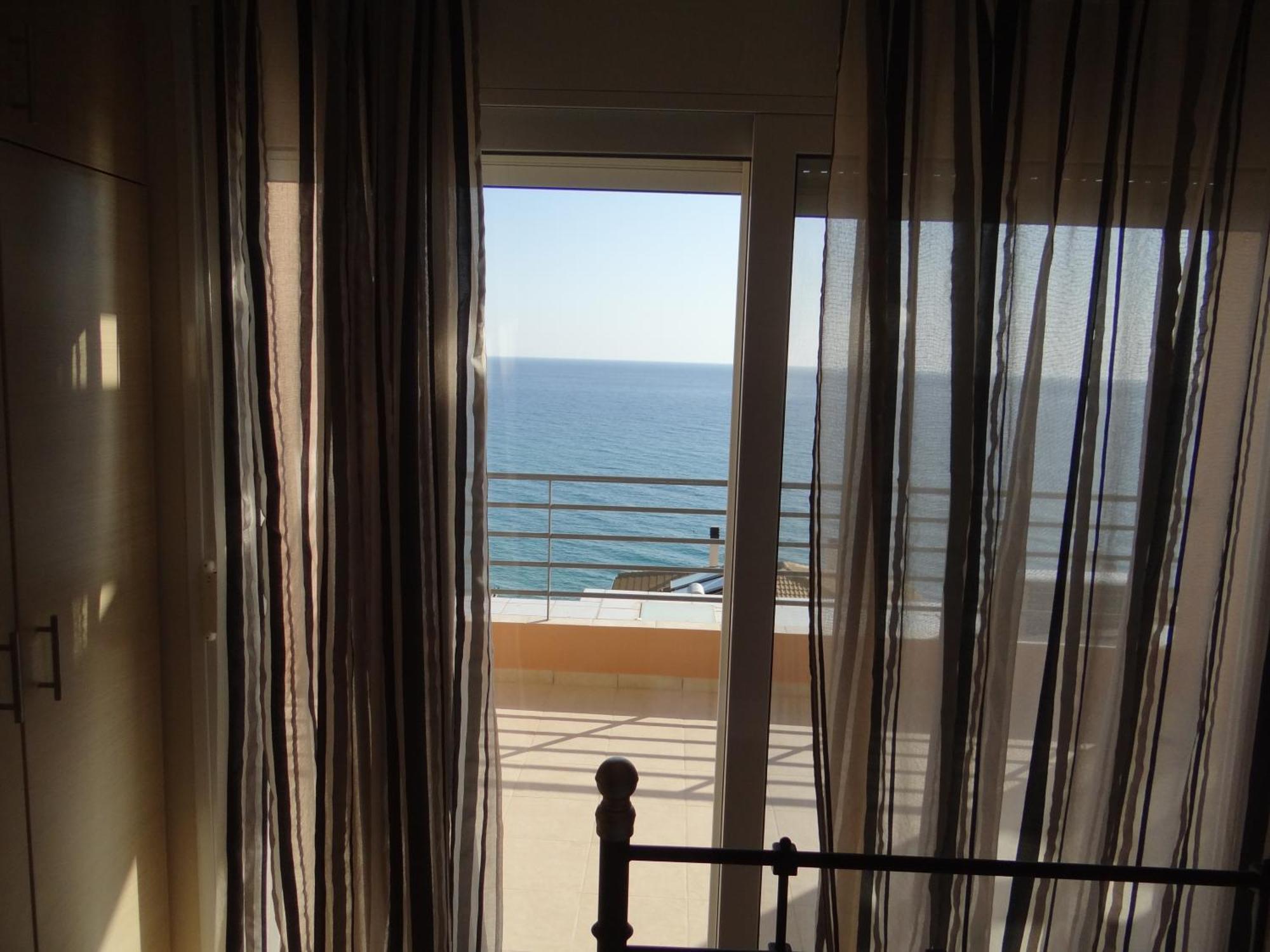 Aperanto House Paralia Loutsas Zimmer foto
