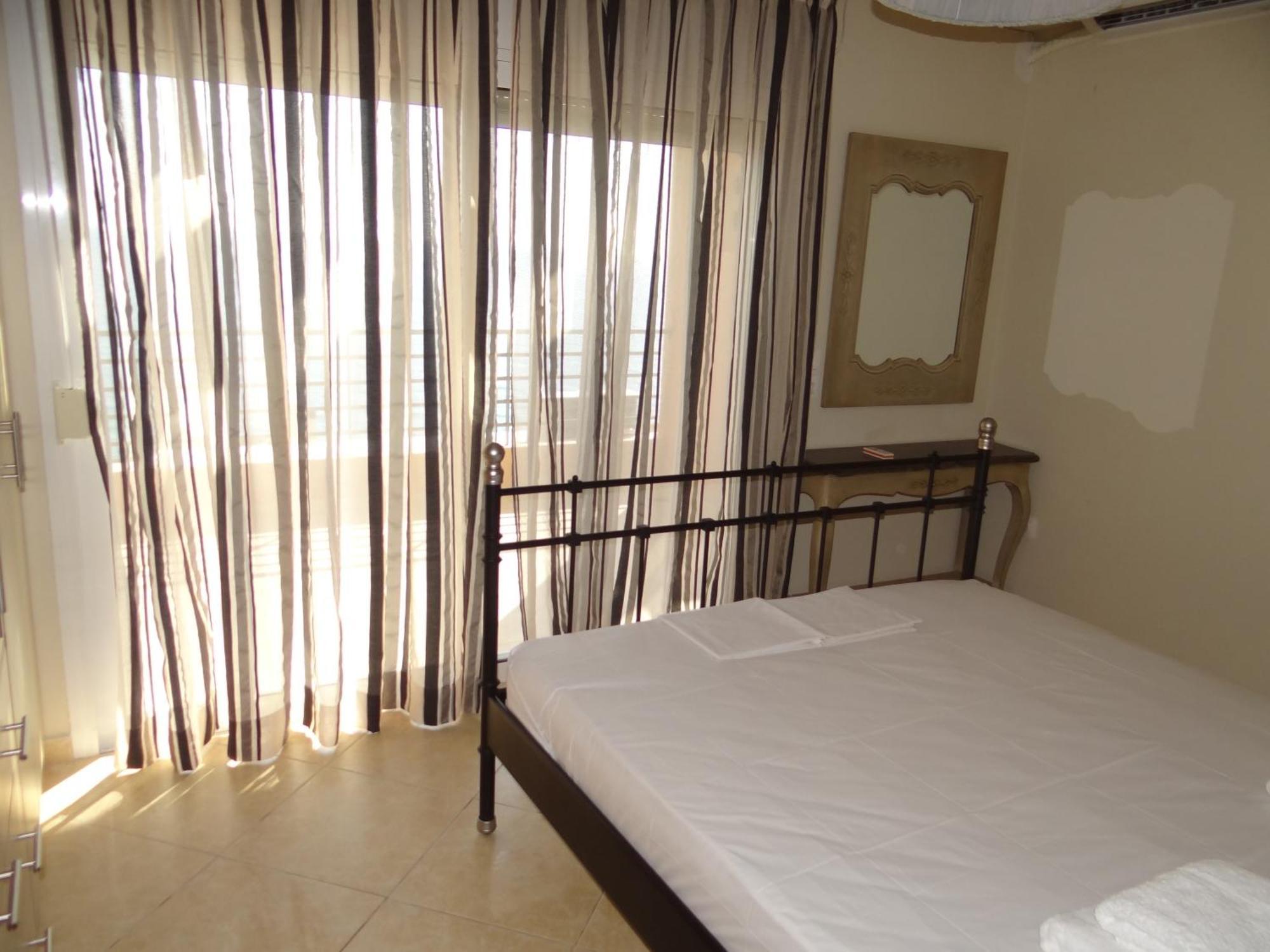 Aperanto House Paralia Loutsas Zimmer foto