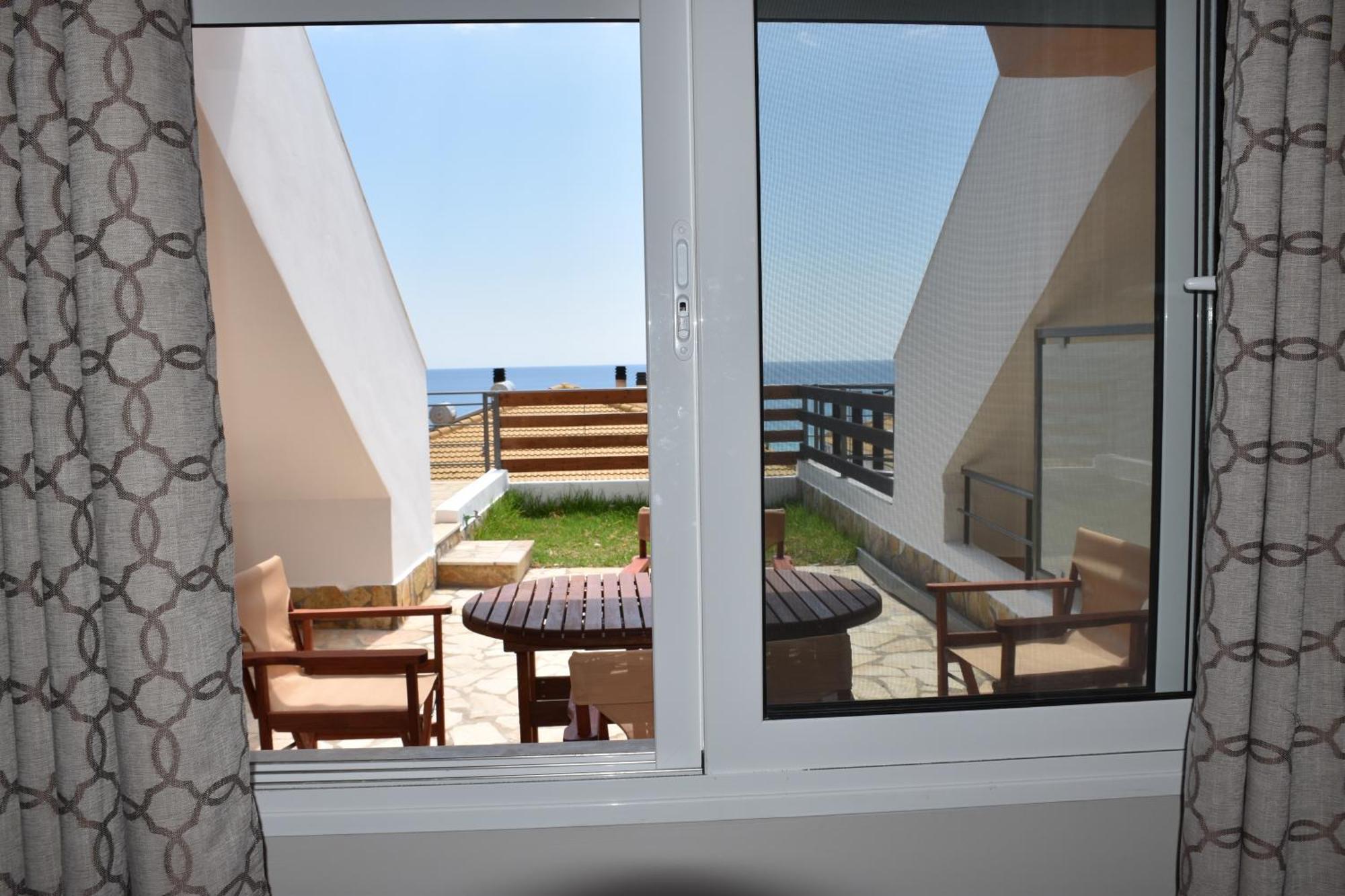 Aperanto House Paralia Loutsas Zimmer foto